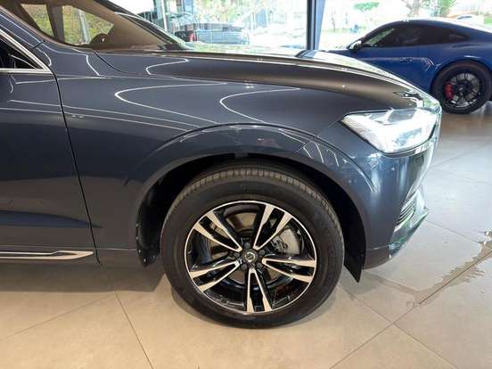 VOLVO-XC60-2.0 T8 HYBRID MOMENTUM AWD GEARTRONIC VOLVO-XC60-2020