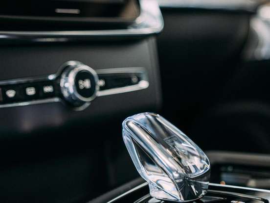 VOLVO-XC90-2025