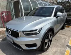 VOLVO XC40 2.0 T5 GASOLINA MOMENTUM AWD GEARTRONIC VOLVO XC40 2.0 T5 GASOLINA MOMENTUM AWD GEARTRONIC