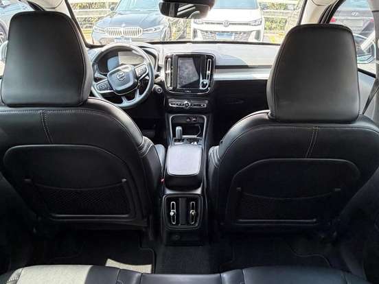 VOLVO-XC40-2.0 T5 GASOLINA MOMENTUM AWD GEARTRONIC VOLVO-XC40-2018