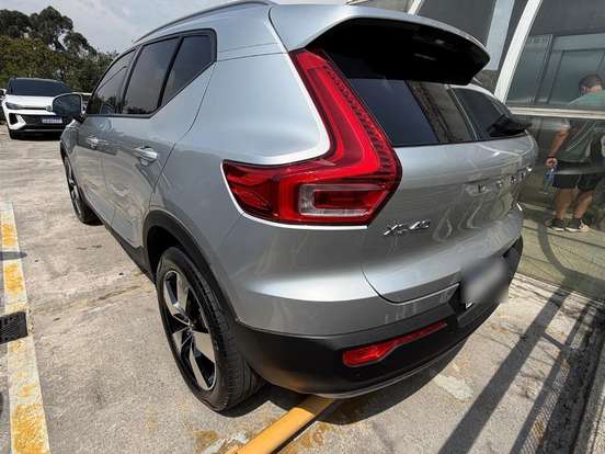 VOLVO-XC40-2.0 T5 GASOLINA MOMENTUM AWD GEARTRONIC VOLVO-XC40-2018