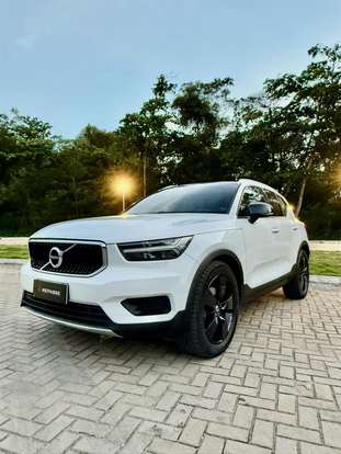 VOLVO-XC40-2.0 T5 GASOLINA MOMENTUM AWD GEARTRONIC VOLVO-XC40-2018