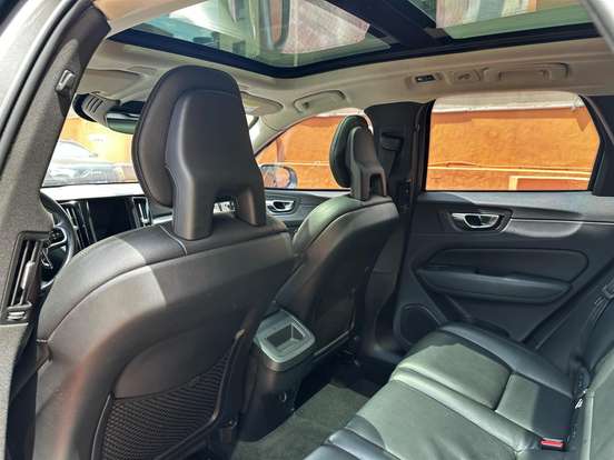 VOLVO-XC60-2.0 T5 GASOLINA MOMENTUM AWD GEARTRONIC VOLVO-XC60-2018