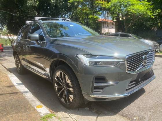 VOLVO XC60 2.0 T8 PHEV ULTRA DARK AWD GEARTRONIC
