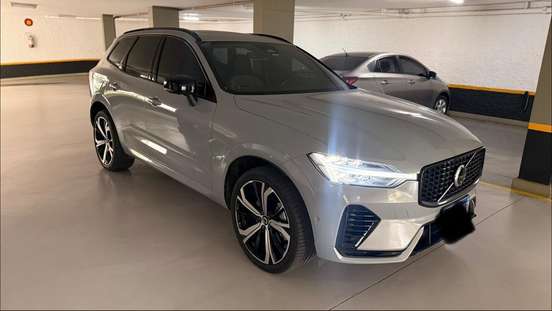 VOLVO-XC60-2024