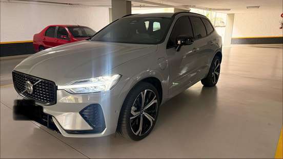 VOLVO-XC60-2024