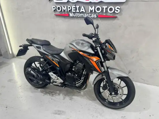 YAMAHA-FZ25 FAZER CONNECTED ABS-2025