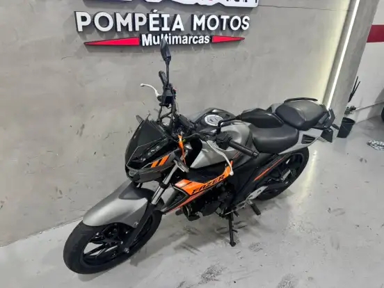 YAMAHA-FZ25 FAZER CONNECTED ABS YAMAHA-FZ25 FAZER CONNECTED ABS-2025