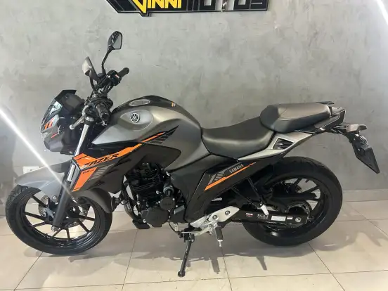 YAMAHA-FZ25 FAZER CONNECTED ABS-2025