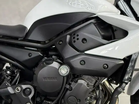 YAMAHA-XJ6 N YAMAHA-XJ6 N-2011