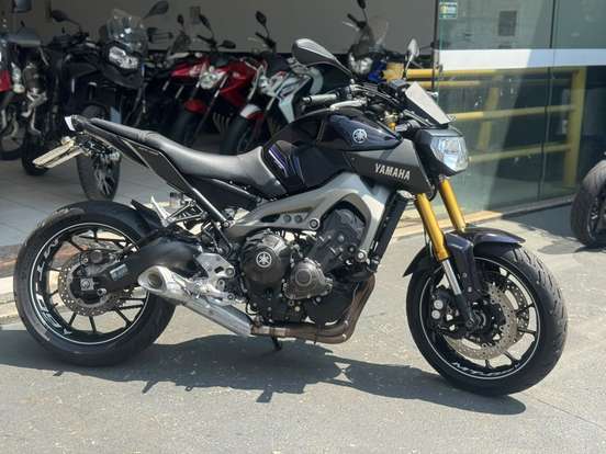 YAMAHA-MT-09 YAMAHA-MT-09-2015