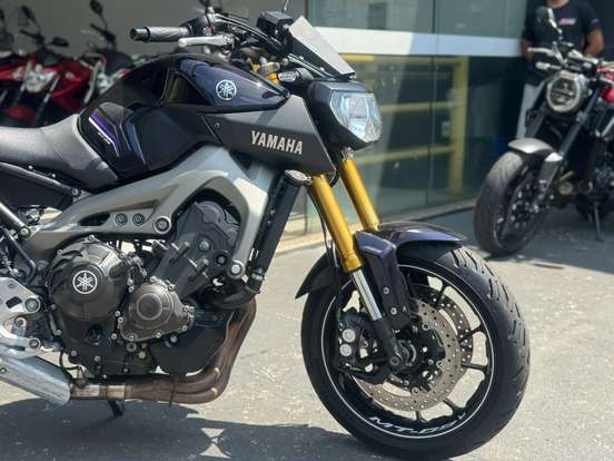 YAMAHA-MT-09 YAMAHA-MT-09-2015