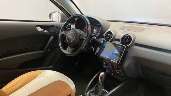AUDI-A1-2011