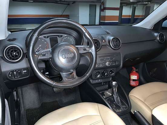 AUDI-A1-2012
