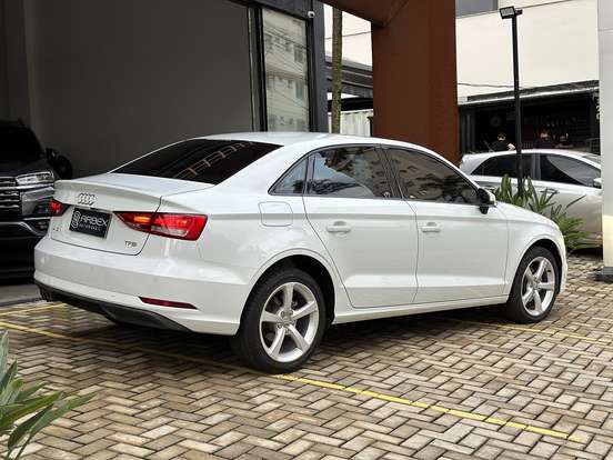 AUDI-A3-2018