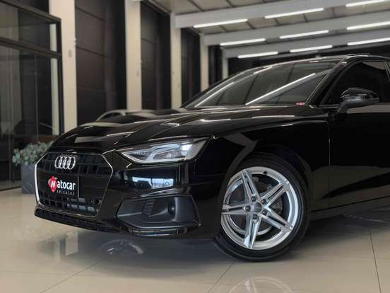 AUDI-A4-2020