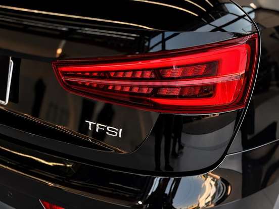 AUDI-Q3-2015