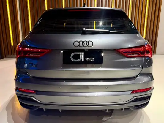 AUDI-Q3-2.0 40 TFSI GASOLINA PERFORMANCE BLACK PLUS QUATTRO TIPTRONIC AUDI-Q3-2024