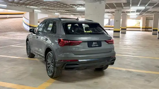AUDI-Q3-2023