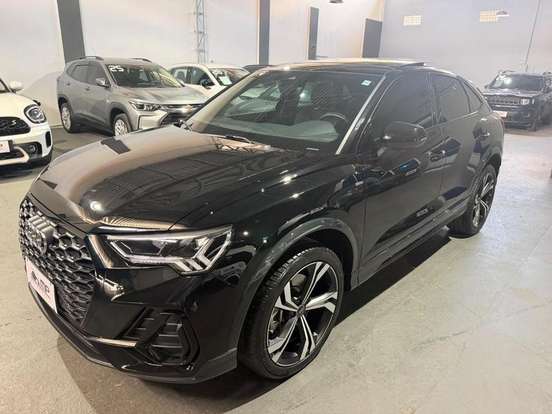 AUDI-Q3-2023