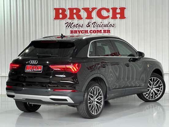 AUDI-Q3-2022