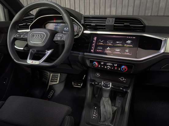 AUDI-Q3-2.0 40 TFSI GASOLINA PERFORMANCE BLACK QUATTRO TIPTRONIC AUDI-Q3-2023