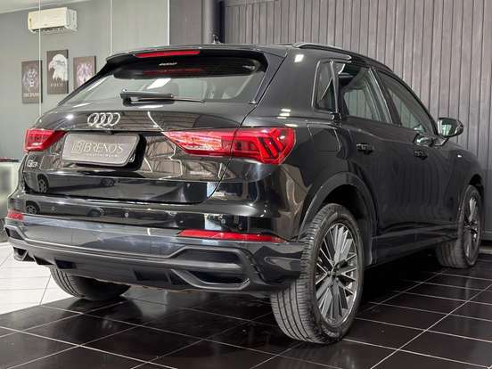 AUDI-Q3-2.0 40 TFSI GASOLINA PERFORMANCE BLACK QUATTRO TIPTRONIC AUDI-Q3-2023