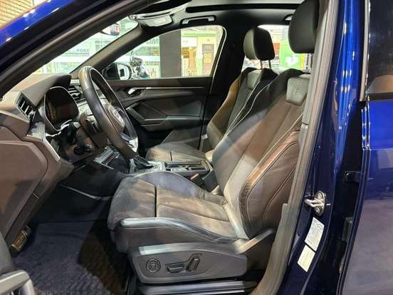 AUDI-Q3-2022