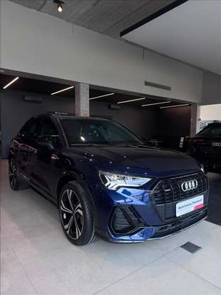 AUDI-Q3-2023