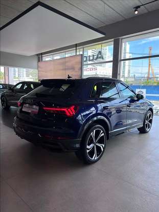 AUDI-Q3-2023