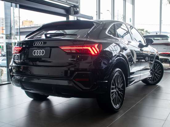 AUDI-Q3-2.0 40 TFSI GASOLINA PERFORMANCE QUATTRO TIPTRONIC AUDI-Q3-2023