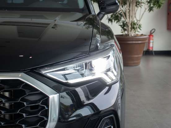 AUDI-Q3-2.0 40 TFSI GASOLINA PERFORMANCE QUATTRO TIPTRONIC AUDI-Q3-2023