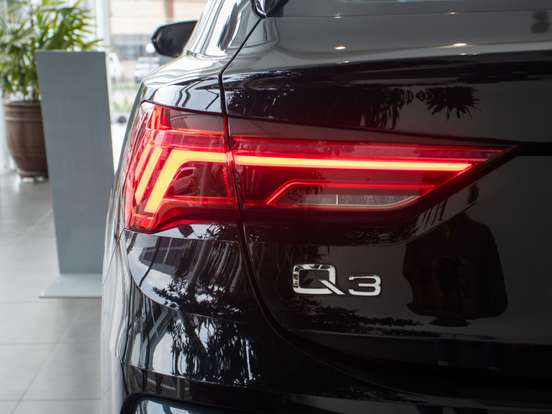 AUDI-Q3-2.0 40 TFSI GASOLINA PERFORMANCE QUATTRO TIPTRONIC AUDI-Q3-2023
