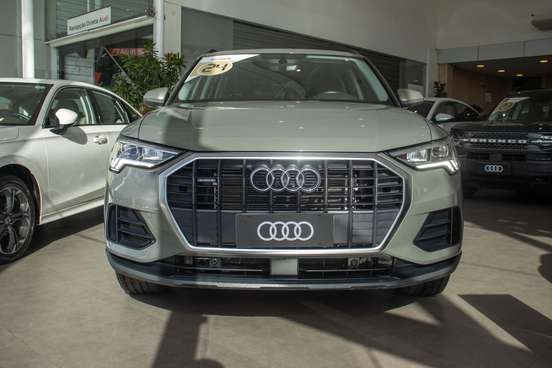 AUDI-Q3-2024