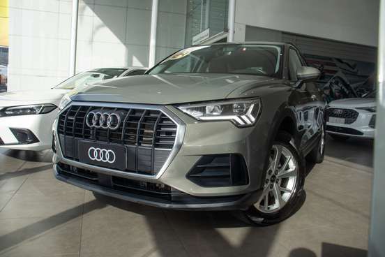 AUDI-Q3-2024