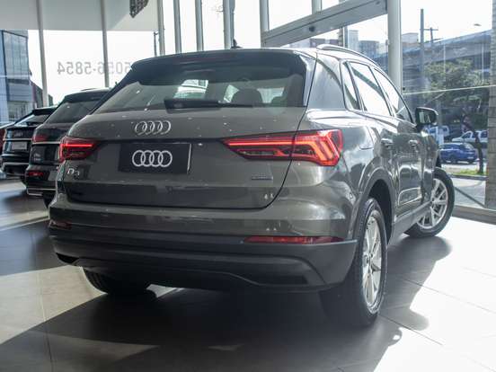 AUDI-Q3-2.0 40 TFSI GASOLINA PRESTIGE QUATTRO TIPTRONIC AUDI-Q3-2024