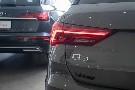 AUDI-Q3-2024