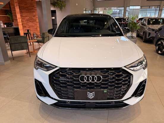 AUDI-Q3-2022