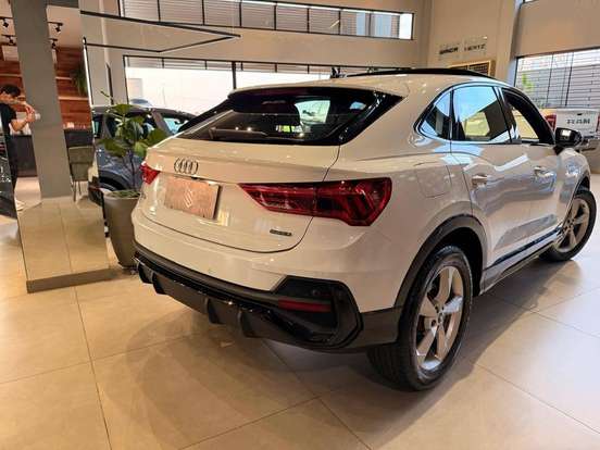 AUDI-Q3-2.0 40 TFSI GASOLINA SPORTBACK PERFORMANCE BLACK QUATTRO TIPTRONIC AUDI-Q3-2022