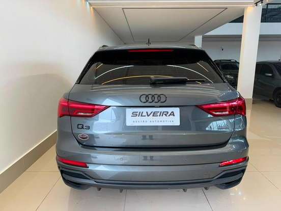 AUDI-Q3-2024