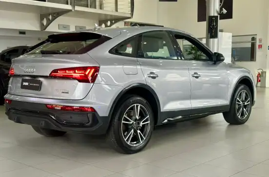 AUDI-Q5-2023