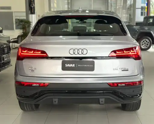 AUDI-Q5-2023