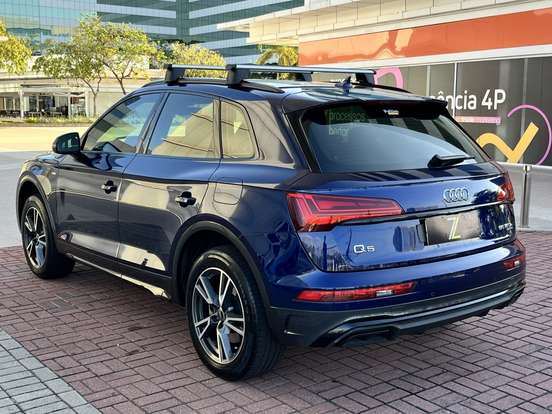AUDI-Q5-2023