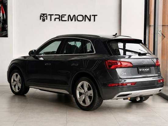 AUDI-Q5-2019