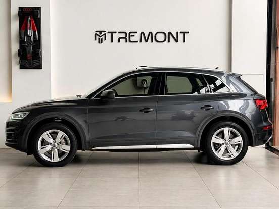 AUDI-Q5-2019