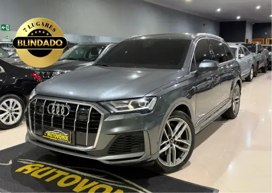 AUDI-Q7-2021