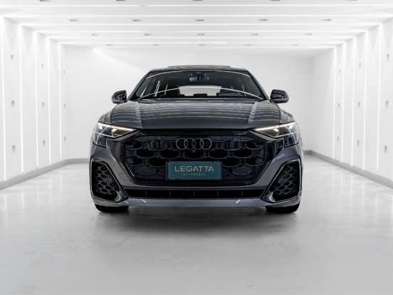AUDI-Q8-2025