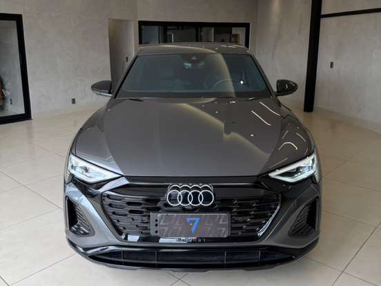 AUDI-Q8 E-TRON-2023