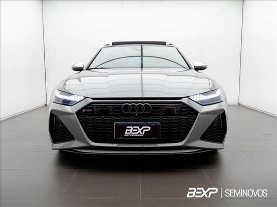 AUDI-RS6-2021