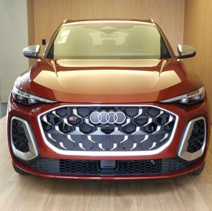 AUDI-SQ5-2025